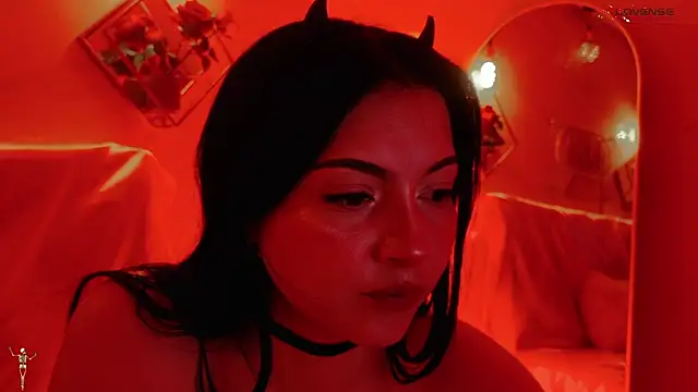 Snapshot of _Rouse_v chatting on October 22, 1:44 pm Rouse v online show from October 22, 1:44 pm