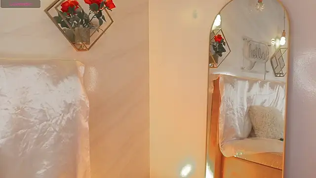 Snapshot of _Rouse_v chatting on November 6, 2:07 pm Rouse v online show from November 6, 2:07 pm