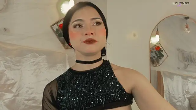 Snapshot of _Rouse_v chatting on November 19, 1:44 pm Rouse v online show from November 19, 1:44 pm