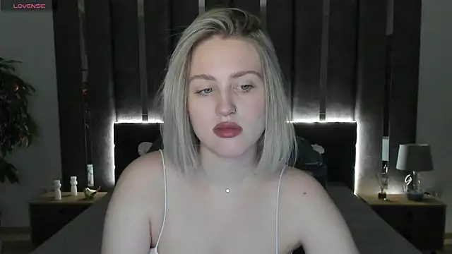  Sarah Soul  online show from December 13, 1:04 am