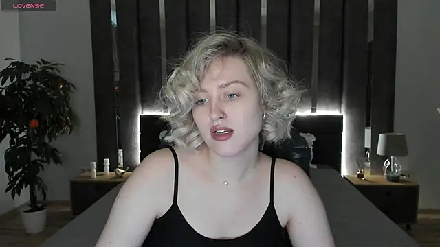  Sarah Soul  online show from December 16, 4:02 am