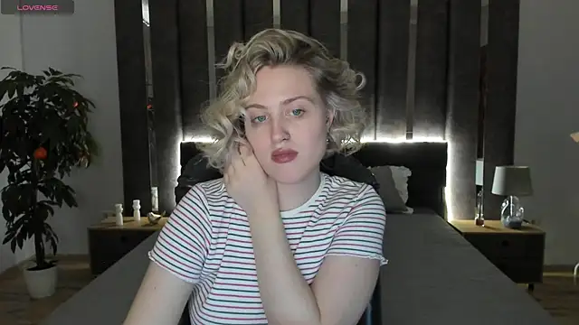  Sarah Soul  online show from December 17, 7:18 am
