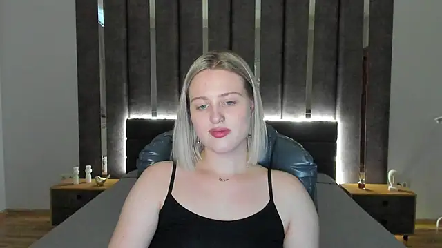  Sarah Soul  online show from January 8, 6:31 am