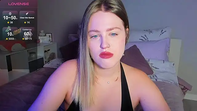 Snapshot of _Sarah_Soul_ chatting on October 24, 12:19 am Sarah Soul online show from October 24, 12:19 am