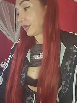 Snapshot of Carolina_red chatting on May 22, 11:49 am Carolina red online show from May 22, 11:49 am