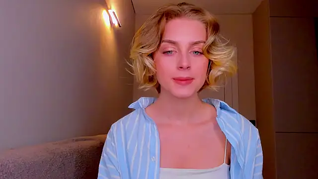 Snapshot of pretty_girlnextdoor chatting on March 9, 5:06 pm pretty girlnextdoor online show from March 9, 5:06 pm