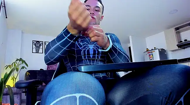 alexander collin02 online show from February 10, 1:11 pm