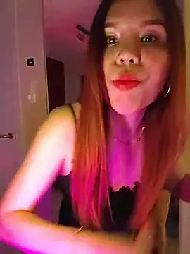Snapshot of MySecrets01 chatting on May 23, 1:33 am MySecrets01 online show from May 23, 1:33 am