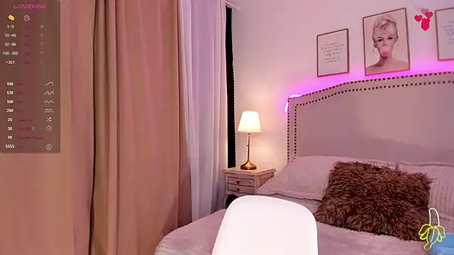 Emilly Rivera online show from December 30, 4:40 pm
