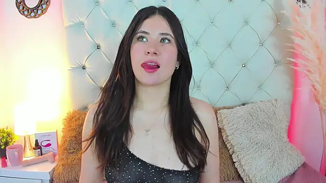 Snapshot of ValeryLovee chatting on January 28, 8:36 am ValeryLovee online show from January 28, 8:36 am