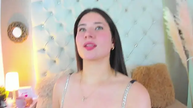 Snapshot of ValeryLovee chatting on January 31, 4:58 am ValeryLovee online show from January 31, 4:58 am