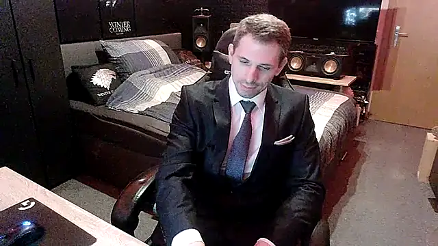 Snapshot of dreamwallker21 chatting on April 17, 10:13 pm dreamwallker21 online show from April 17, 10:13 pm