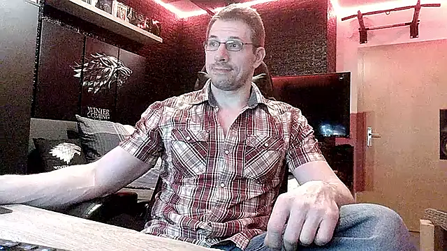 Snapshot of dreamwallker21 chatting on April 21, 6:55 pm dreamwallker21 online show from April 21, 6:55 pm