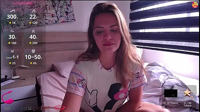 Snapshot of ParisW chatting on December 16, 12:32 pm ParisW online show from December 16, 12:32 pm