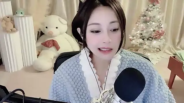 Daisy-77 online show from December 13, 9:52 pm