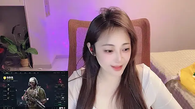 Snapshot of Daisy-77 chatting on April 3, 1:42 pm Daisy-77 online show from April 3, 1:42 pm