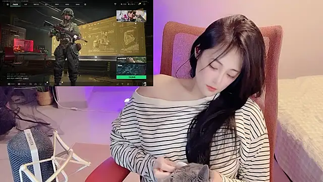 Snapshot of Daisy-77 chatting on April 8, 1:00 pm Daisy-77 online show from April 8, 1:00 pm