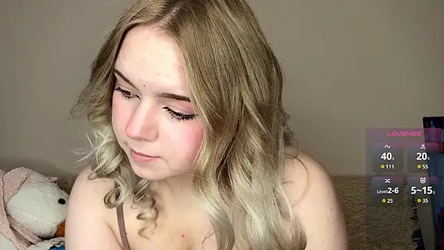 ZaraCreedon online show from March 2, 7:15 am