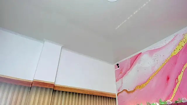 Daisy  rose online show from May 18, 3:02 am