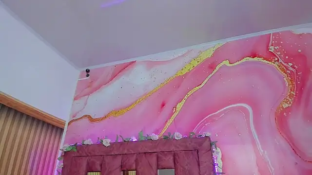 Daisy  rose online show from May 27, 3:14 am