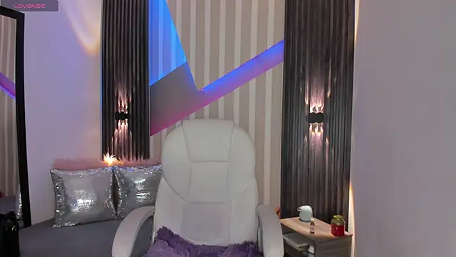 emily layton online show from January 24, 3:55 pm
