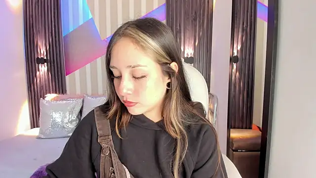 emily layton online show from October 8, 2:36 pm