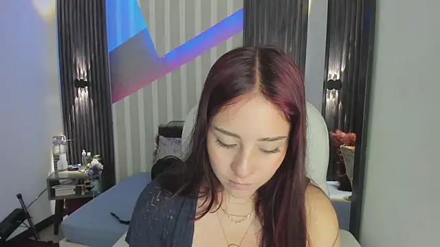 emily layton online show from December 18, 3:40 pm