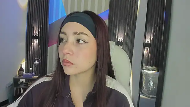 emily layton online show from January 19, 2:32 pm