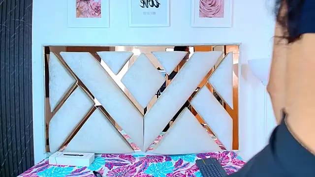 Alison Chan  online show from October 16, 2:07 pm