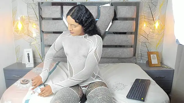 Snapshot of Alison_Chan_ chatting on March 11, 4:24 pm Alison Chan online show from March 11, 4:24 pm