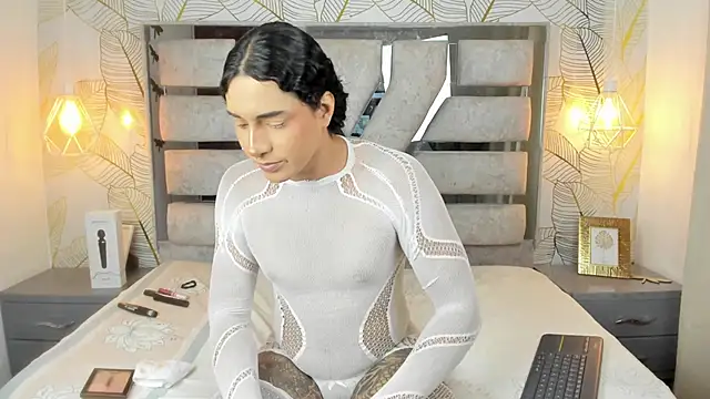 Snapshot of Alison_Chan_ chatting on March 23, 8:46 pm Alison Chan online show from March 23, 8:46 pm