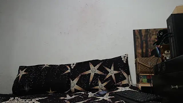 emmily lee online show from January 9, 2:22 am