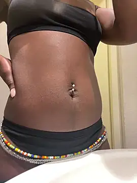 Snapshot of pupine35 chatting on February 16, 2:35 pm pupine35 online show from February 16, 2:35 pm