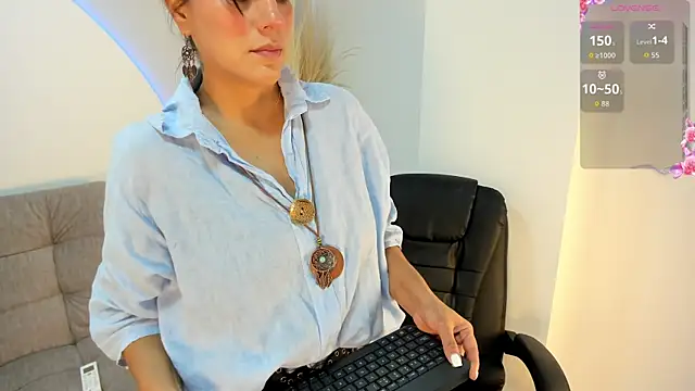 Snapshot of Ada_Monroe10 chatting on September 24, 1:03 pm Ada Monroe10 online show from September 24, 1:03 pm