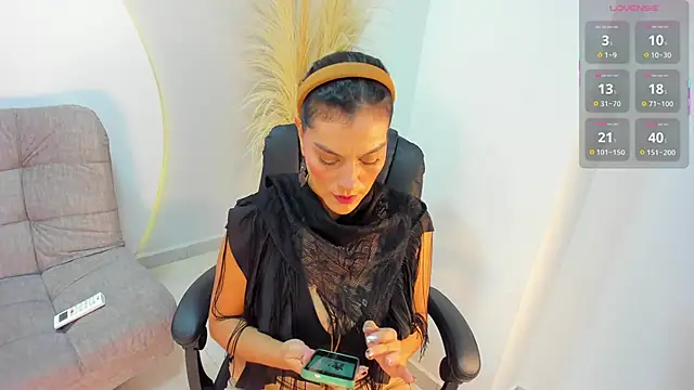 Snapshot of Ada_Monroe10 chatting on October 22, 1:33 pm Ada Monroe10 online show from October 22, 1:33 pm