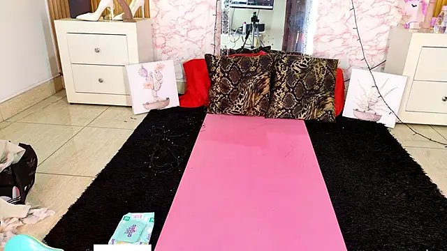 RileySkye online show from September 26, 8:57 pm