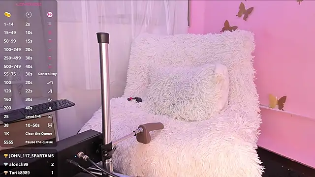 Snapshot of Alba_Olimpo chatting on February 20, 7:01 am Alba Olimpo online show from February 20, 7:01 am