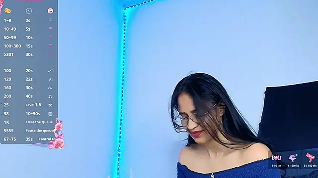 Snapshot of Alba_Olimpo chatting on November 25, 1:11 pm Alba Olimpo online show from November 25, 1:11 pm