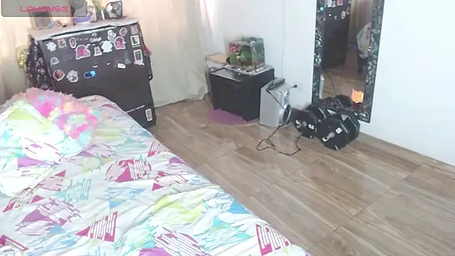 freyjagoddes online show from March 19, 7:06 pm