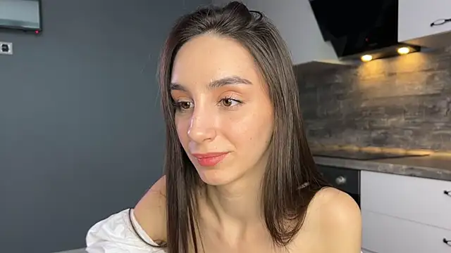 Snapshot of ElizabethElison chatting on January 21, 12:39 pm ElizabethElison online show from January 21, 12:39 pm