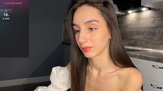 Snapshot of ElizabethElison chatting on January 24, 5:21 am ElizabethElison online show from January 24, 5:21 am