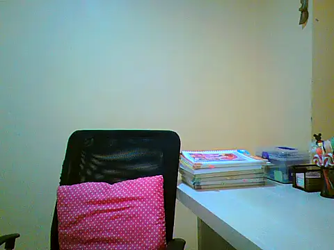 Snapshot of maliamiller chatting on February 12, 6:14 pm maliamiller online show from February 12, 6:14 pm