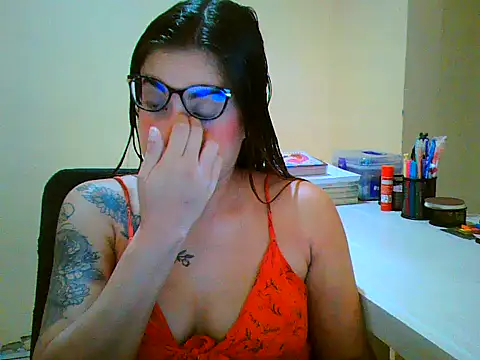 Snapshot of maliamiller chatting on March 11, 1:22 am maliamiller online show from March 11, 1:22 am