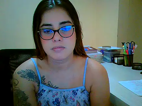 Snapshot of maliamiller chatting on March 23, 12:09 pm maliamiller online show from March 23, 12:09 pm