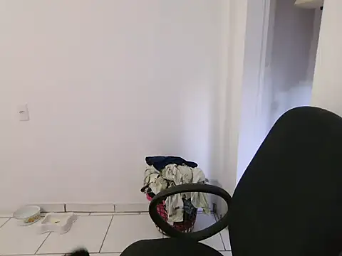 maliamiller online show from April 24, 10:39 am