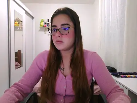 maliamiller online show from May 22, 8:36 pm