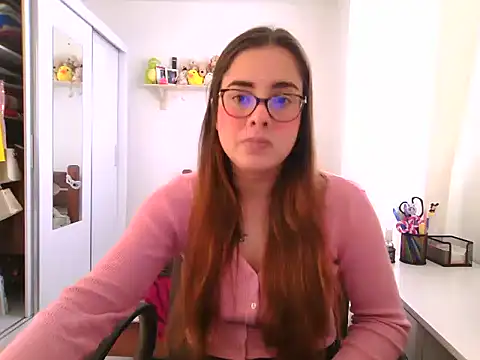maliamiller online show from June 24, 7:13 pm