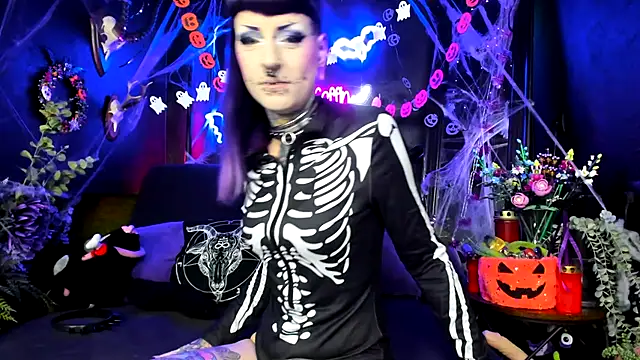 Purple Coffin666 online show from October 15, 8:25 am