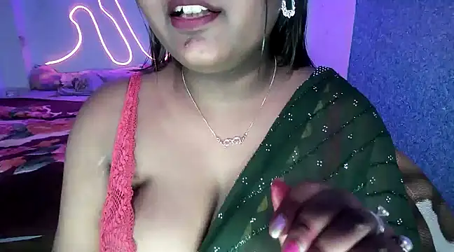 Snapshot of expression_queen chatting on December 15, 6:48 pm expression queen online show from December 15, 6:48 pm