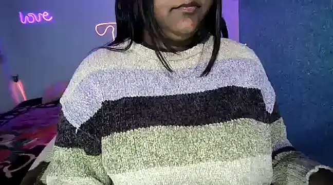 Snapshot of expression_queen chatting on January 12, 7:31 pm expression queen online show from January 12, 7:31 pm